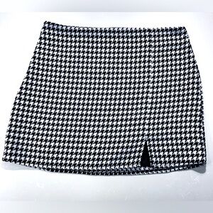 Old Navy Houndstooth Print Black and White Textured Skirt Women’s Size Large